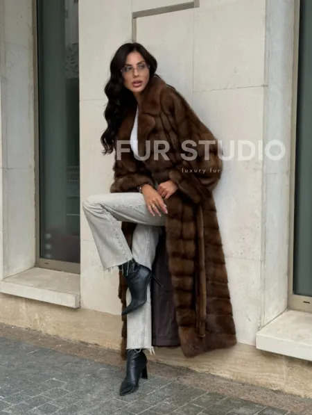 Норковая шуба в цвете соболь с английским воротником - фото 9