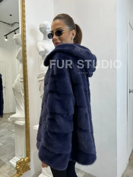Короткая шуба из импортной норки с капюшоном - фото 4