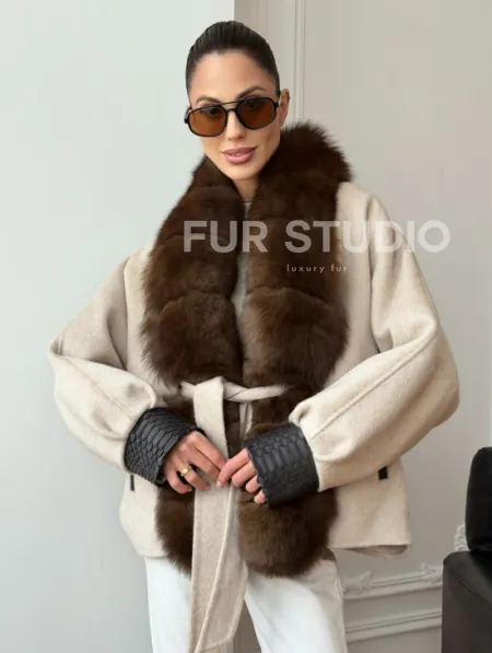 Женское шерстяное полупальто с мехом - фото 0