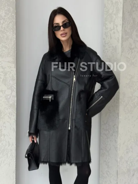 Черная дубленка на тоскане - фото 3