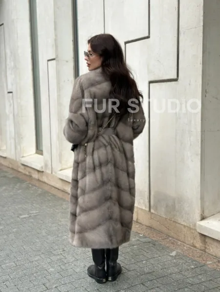 Шуба из норки  серого цвета - сапфир с английским воротником - фото 14