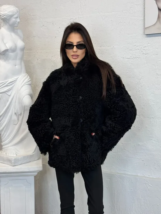 Черный двухсторонний полушубок из натурального меха овчины - фото 7