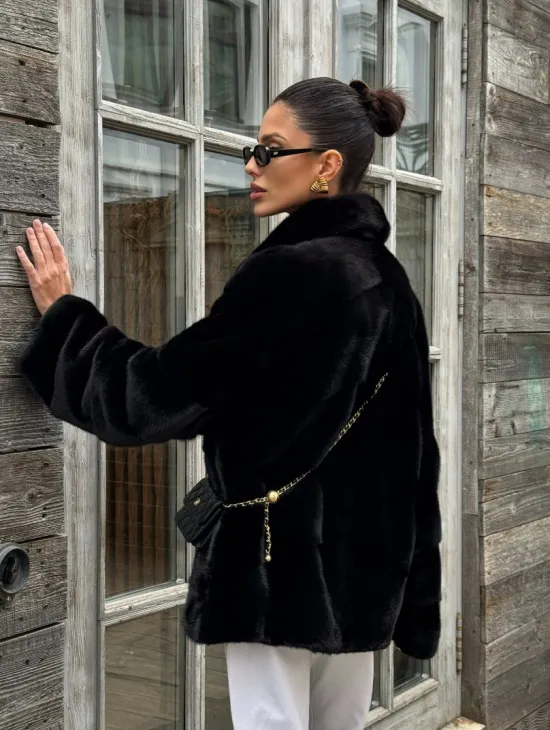 Черный короткий полушубок из плюшевой норки VELVET с английским воротником - фото 11