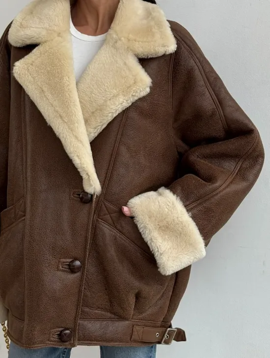 Коричневая женская винтажная дубленка на пуговицах - фото 3