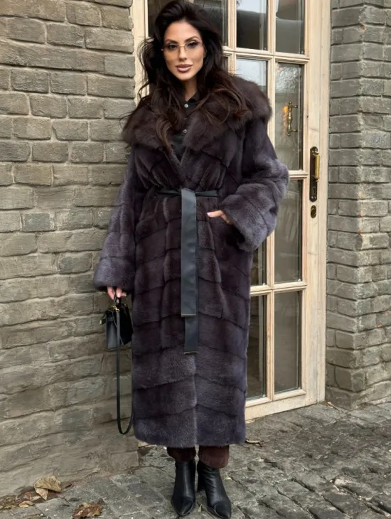 Удлиненная шуба из меха норки с капюшоном куница - фото 0