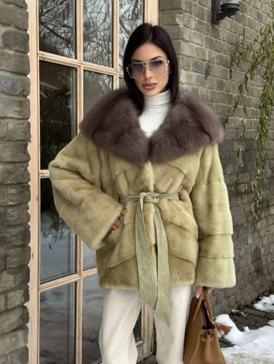 Полушубок норковый автоледи с капюшоном из куницы цвет фисташковый - фото 7