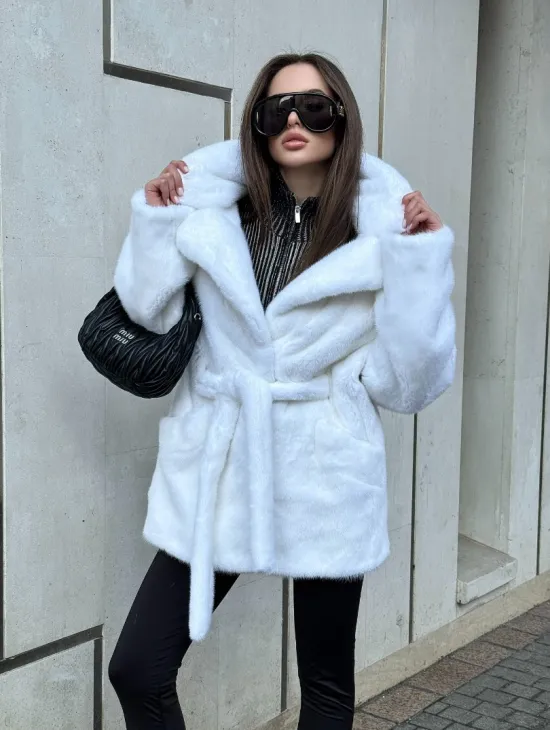 Белый норковый полушубок - кимоно с английским воротником - фото 10