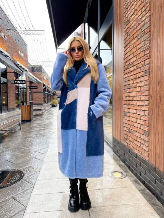 Модное пальто из натуральной шерсти с английским воротником - фото 3