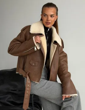 Короткая косуха-дубленка из овчины - фото 4