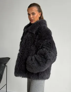 Короткая дубленка из овчины тиградо - фото 5