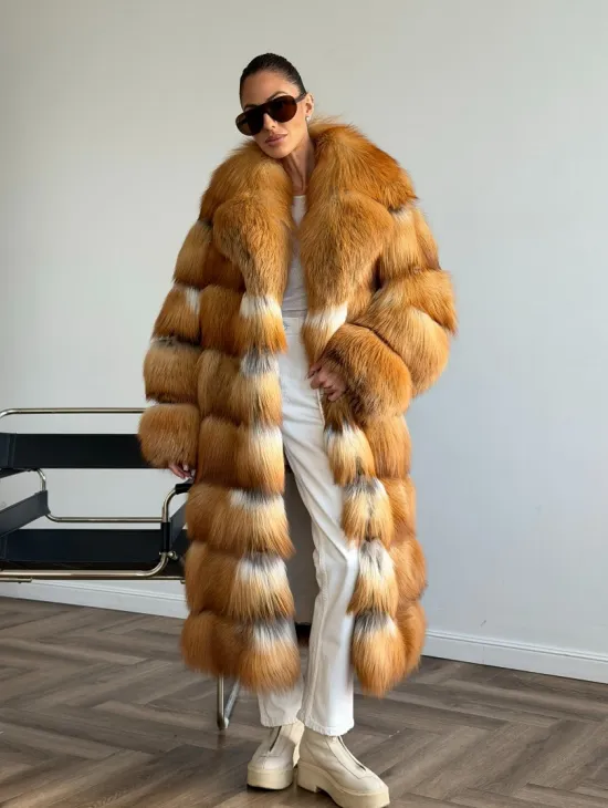 Шуба из меха огненной лисы - фото 10
