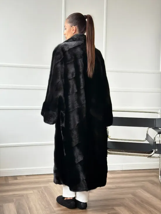 Черное меховое норковое пальто в стиле 