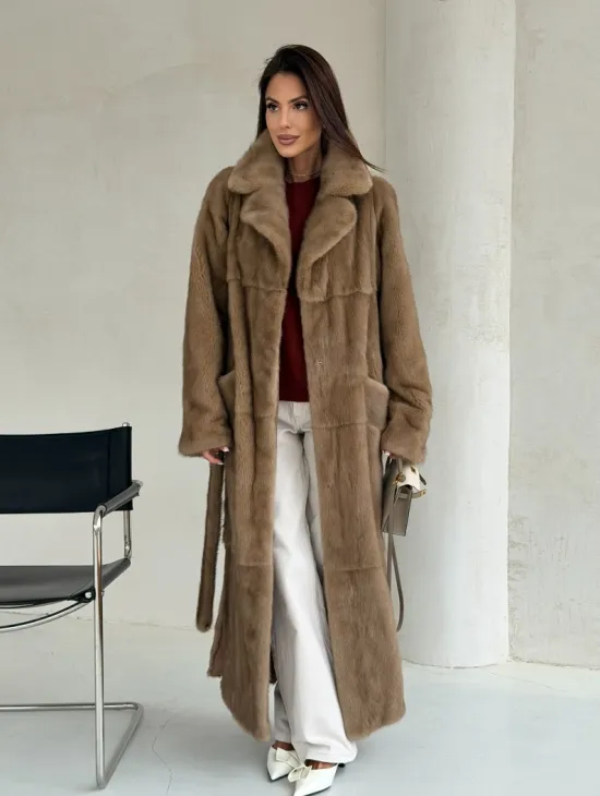 Прямая норковая шуба с меховым поясом - фото 7