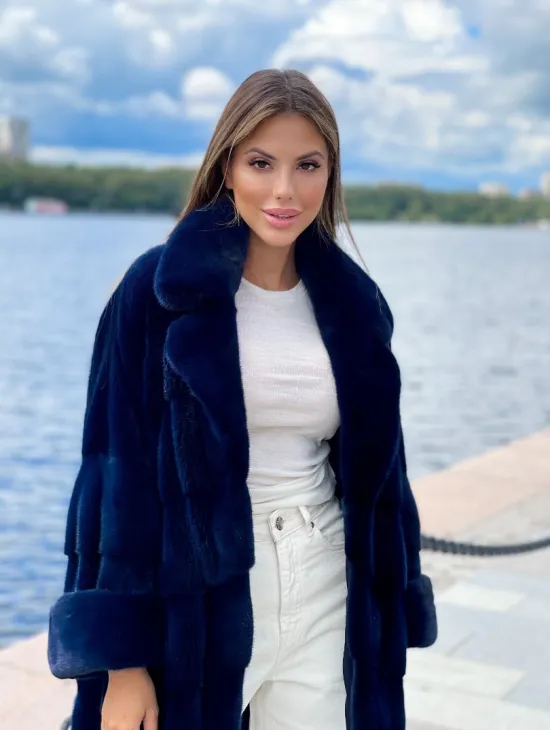 Шуба из плюшевой норки в цвете индиго - фото 4