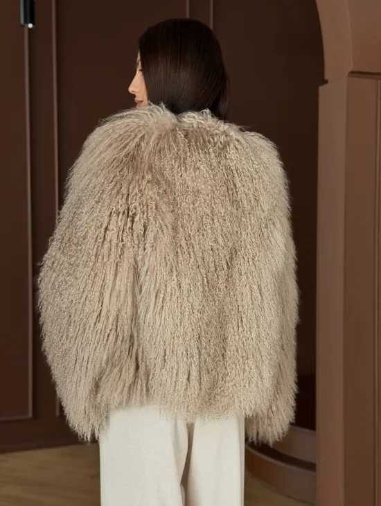 Шуба из натурального меха ламы - фото 10