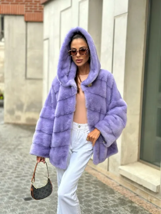 Короткая норковая шуба с капюшоном - цвет лиловый - фото 2